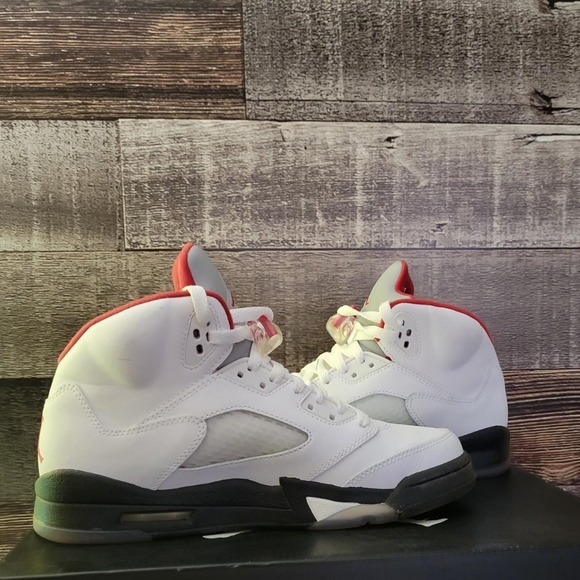 Jordan 5s - Picture 3 of 6